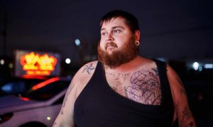 Erasing the hate: the tattoo shop offering ex-KKK members a fresh start (theguardian.com)